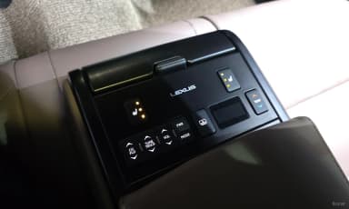 ES300h 7th Generation