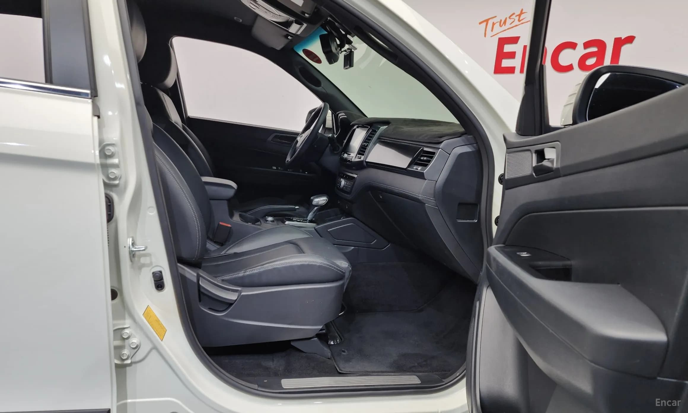 Rexton Sports Khan