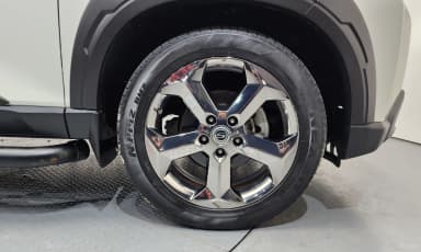Rexton Sports Khan