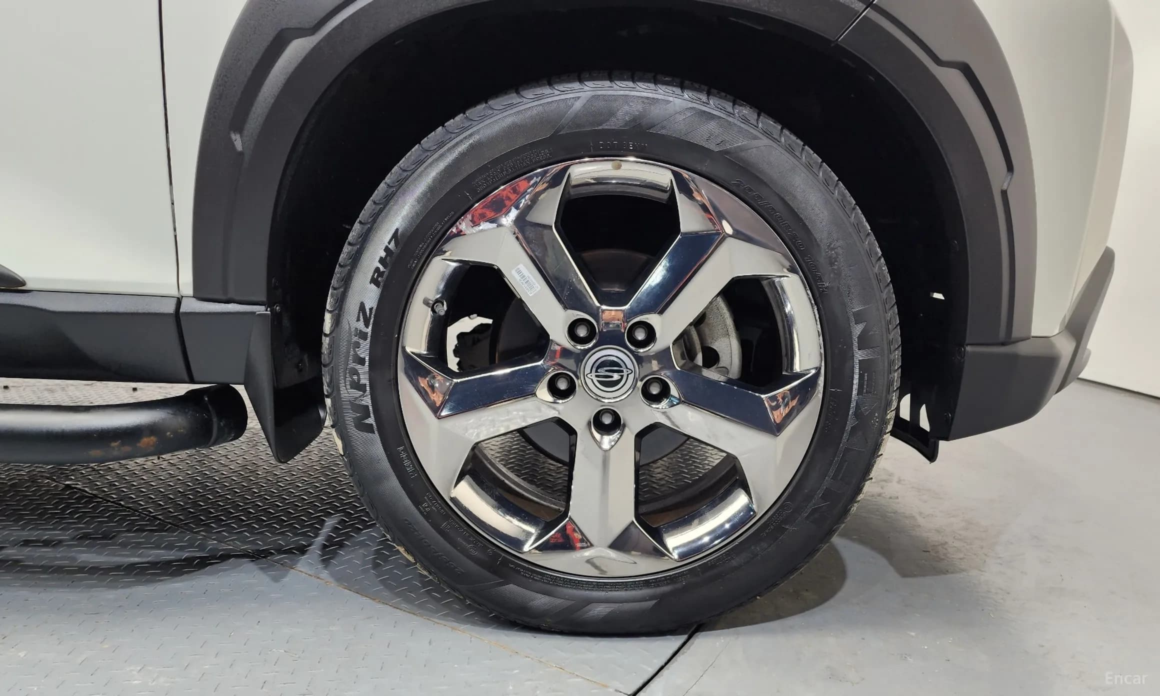 Rexton Sports Khan