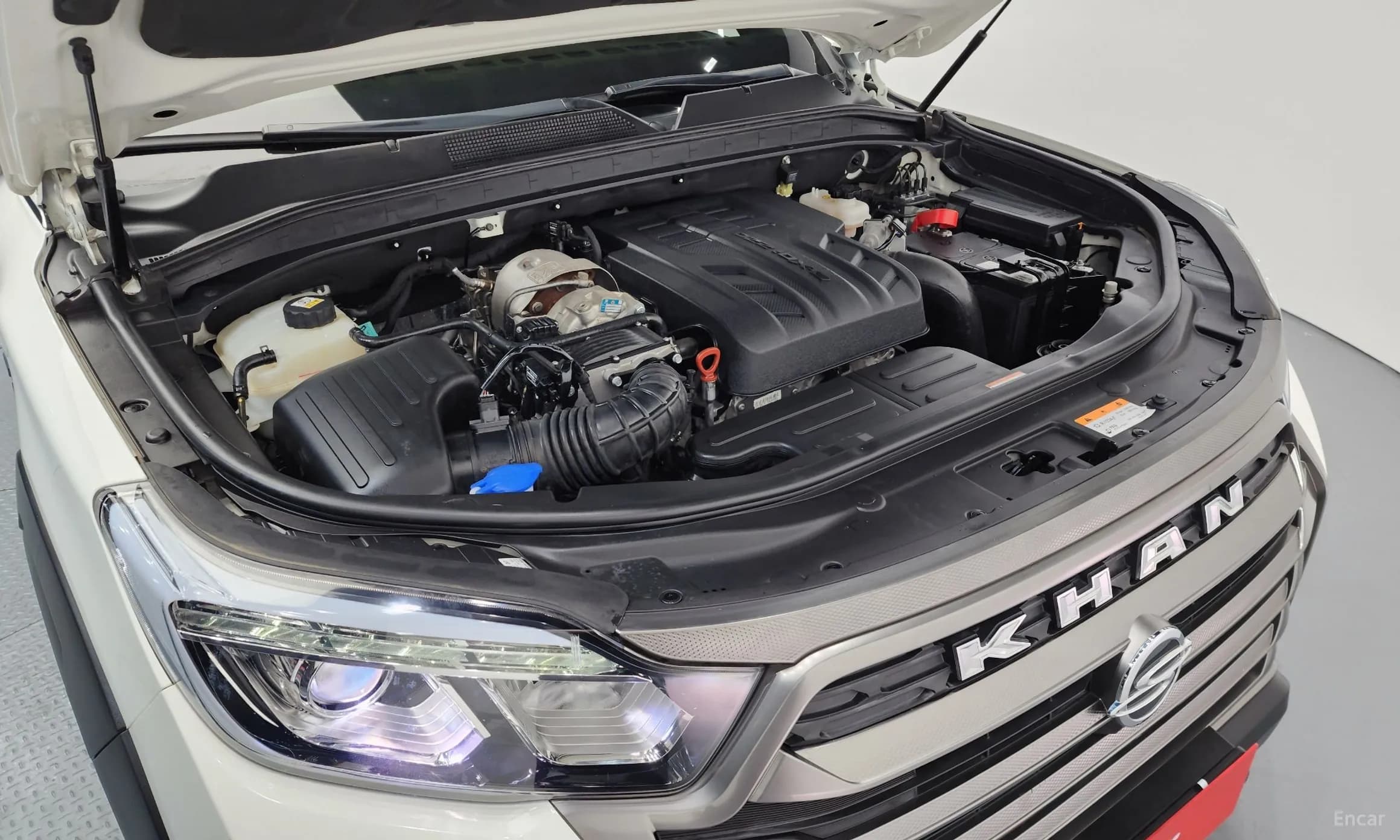 Rexton Sports Khan