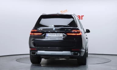 X7 (G07)