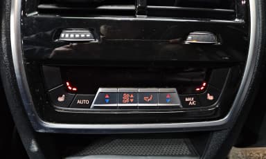 X6 (G06)