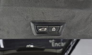 X6 (G06)