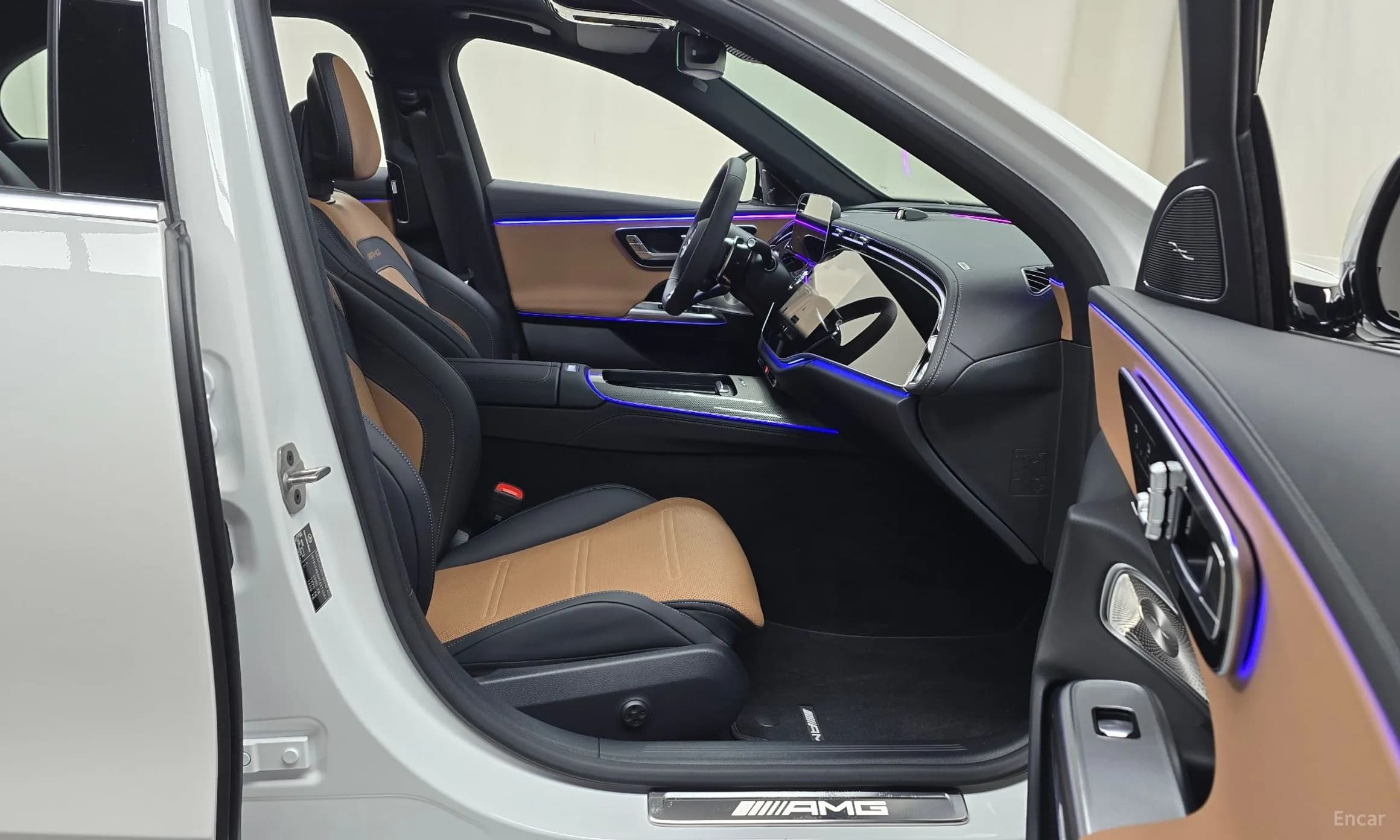 E-Class W214