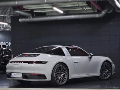 911 (992)