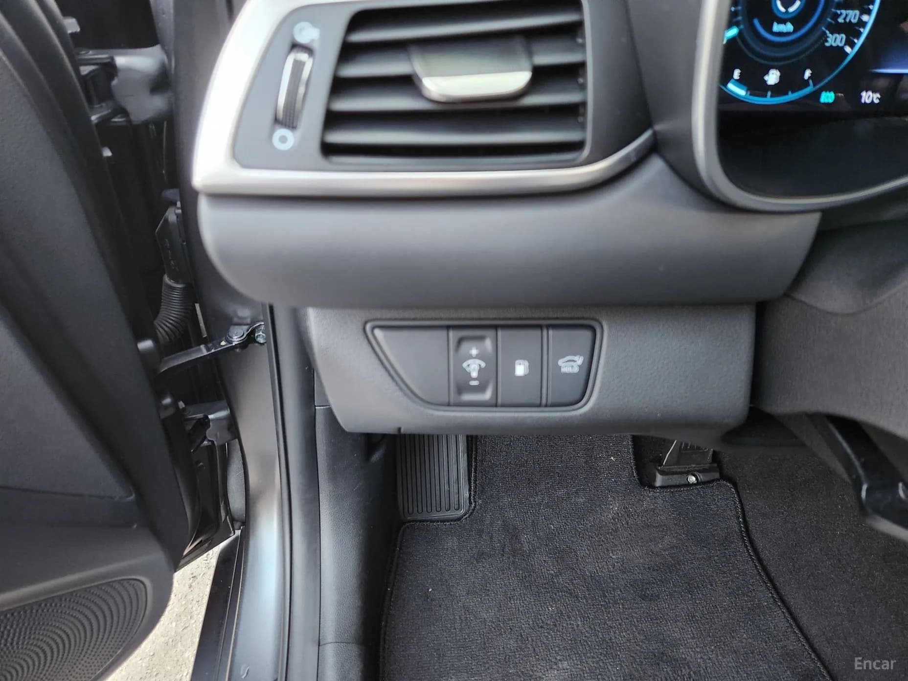 G70