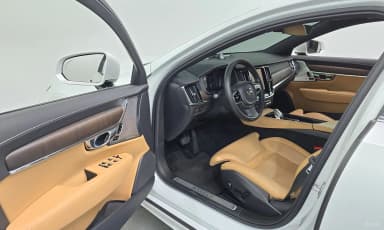 S90