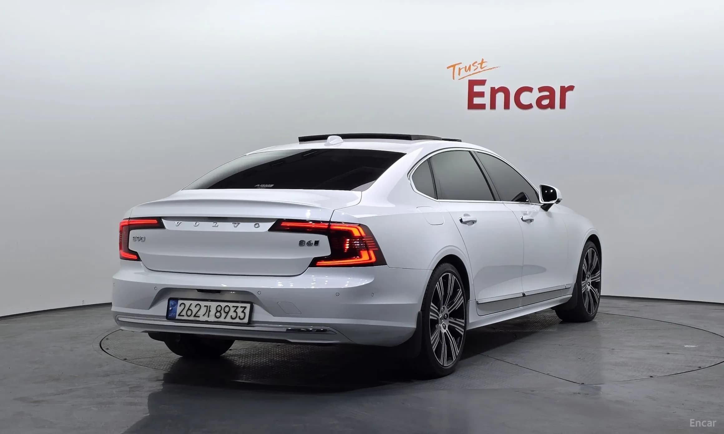 S90