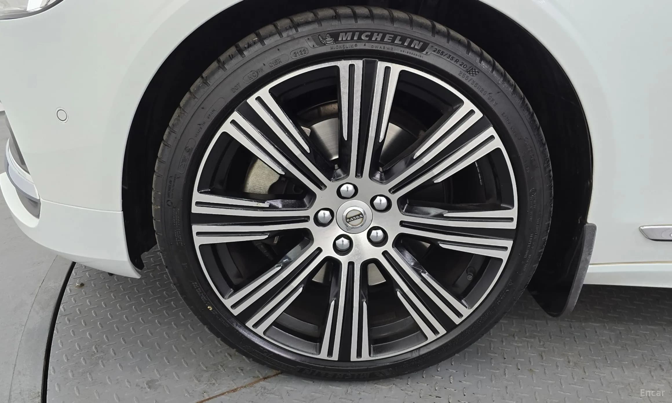 S90