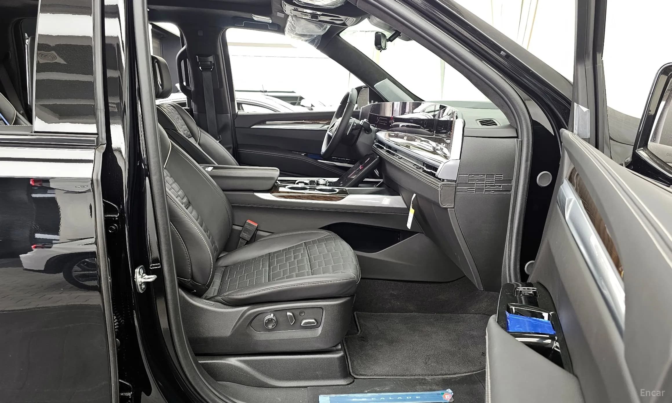 Escalade 5th Generation