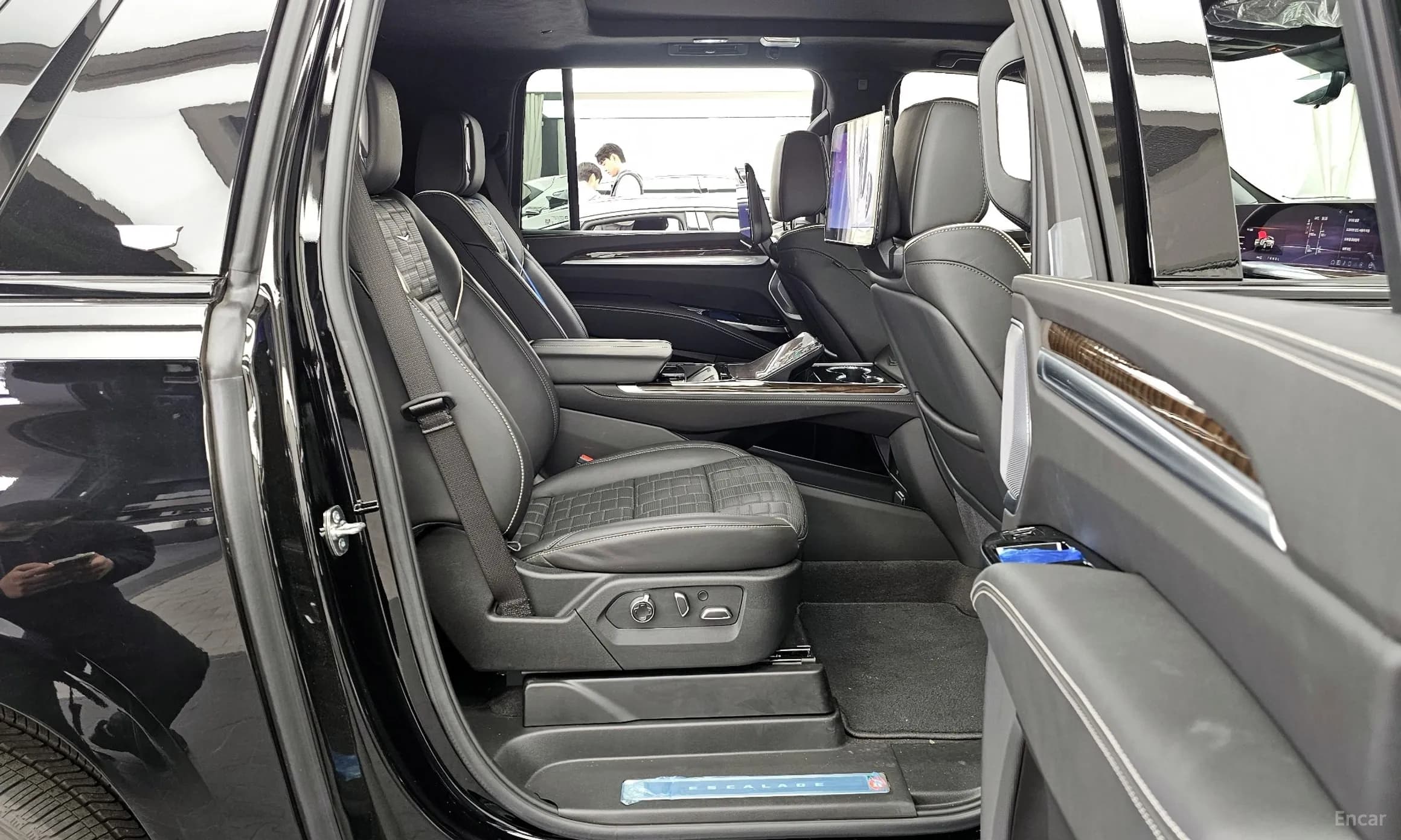 Escalade 5th Generation