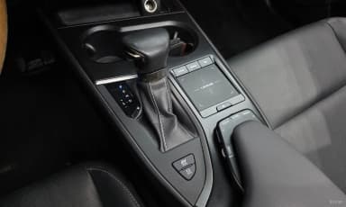 UX250h