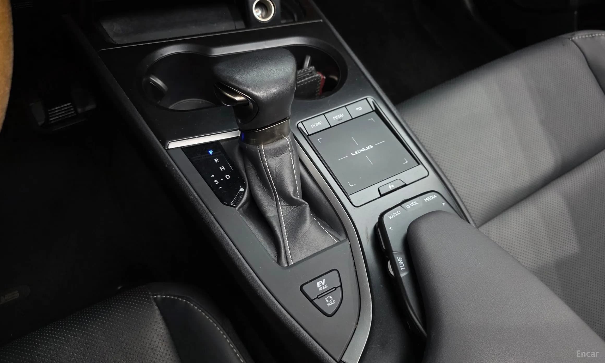 UX250h
