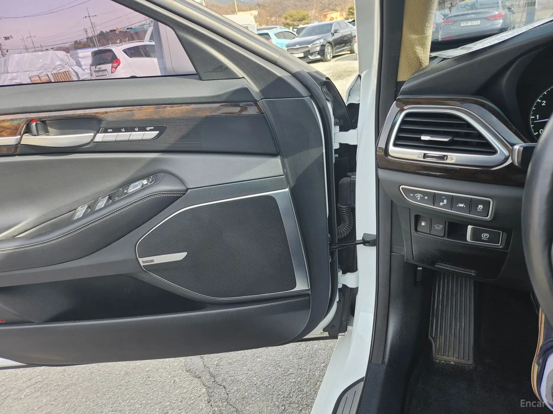 G90