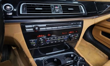 7 Series (F01)
