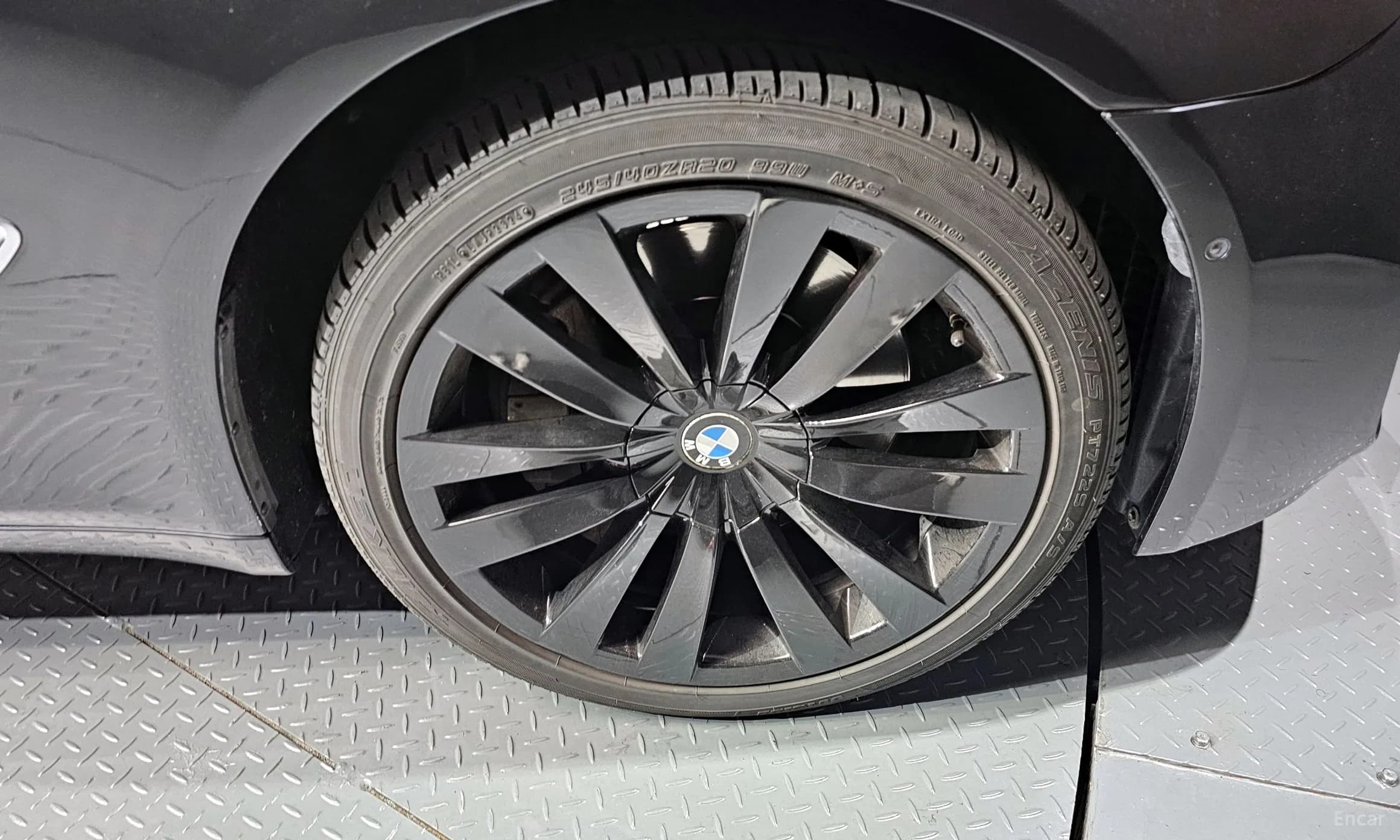7 Series (F01)