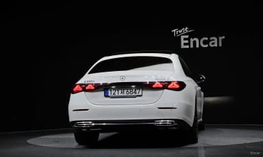 E-Class W214