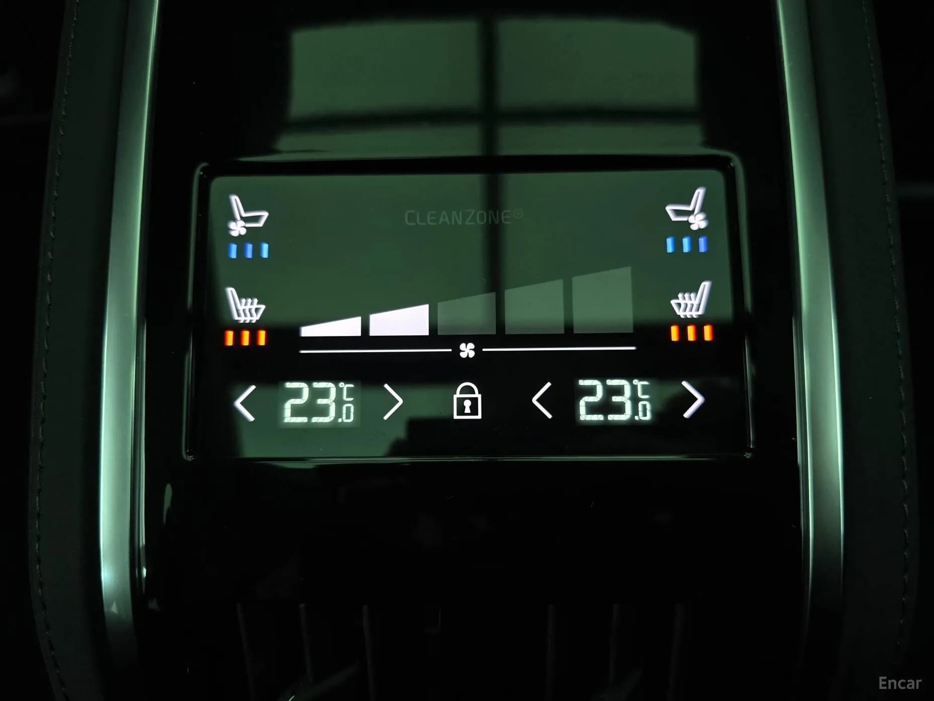 S90