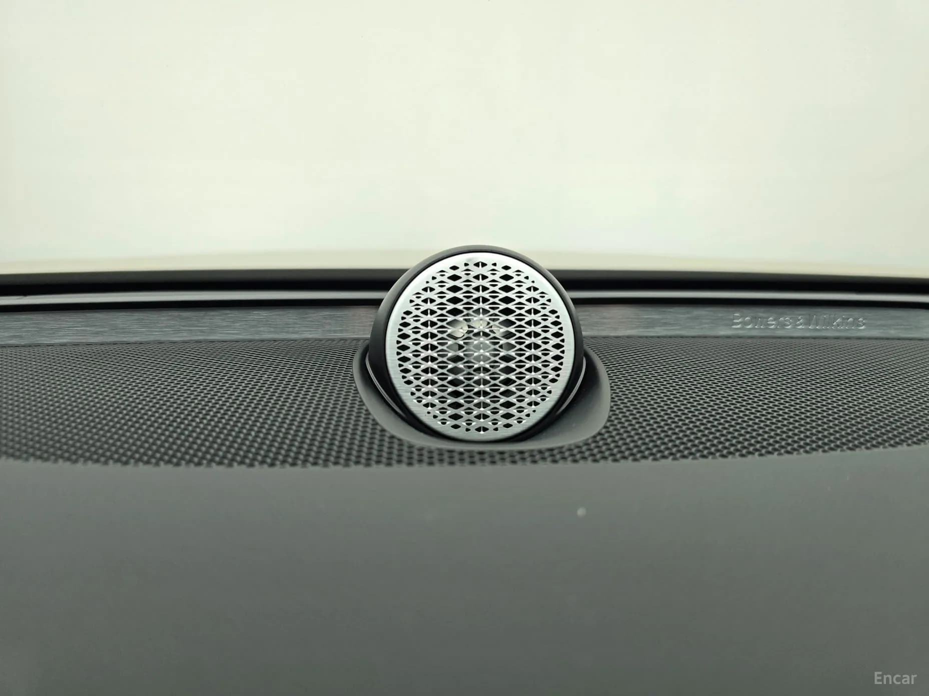 S90