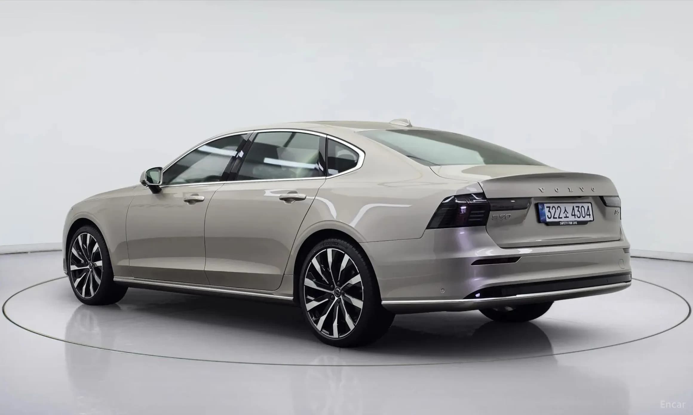 S90