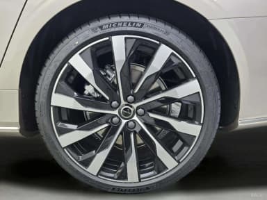 S90