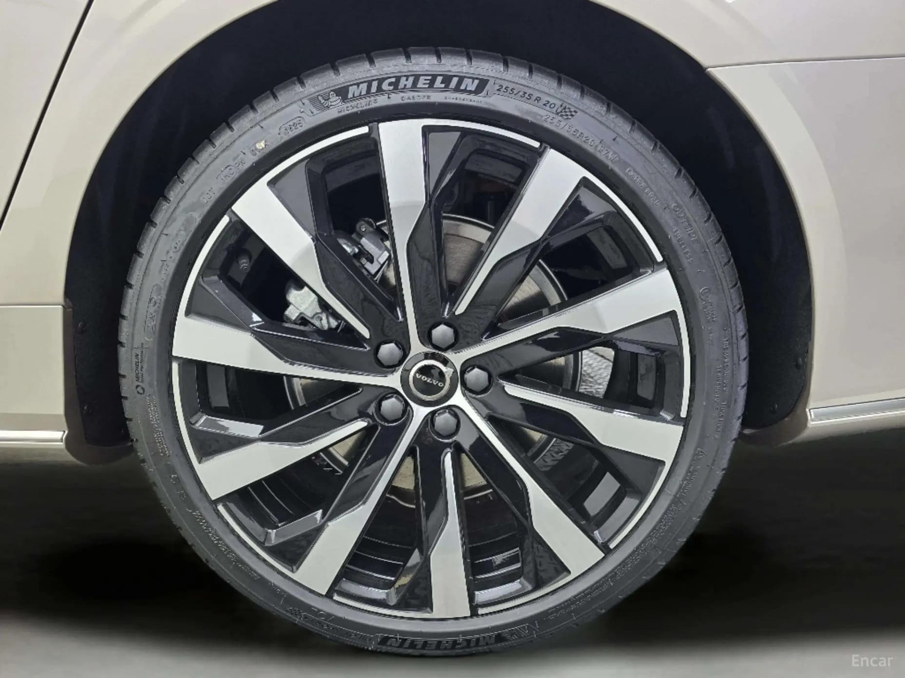 S90