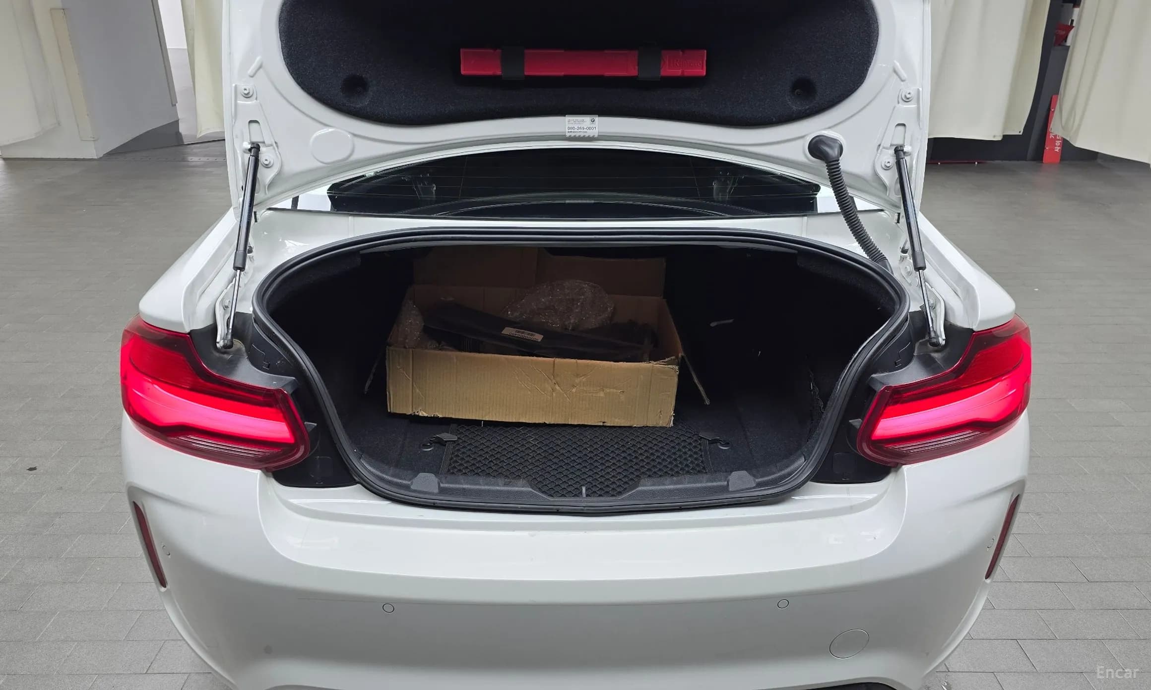 M2 (F87)