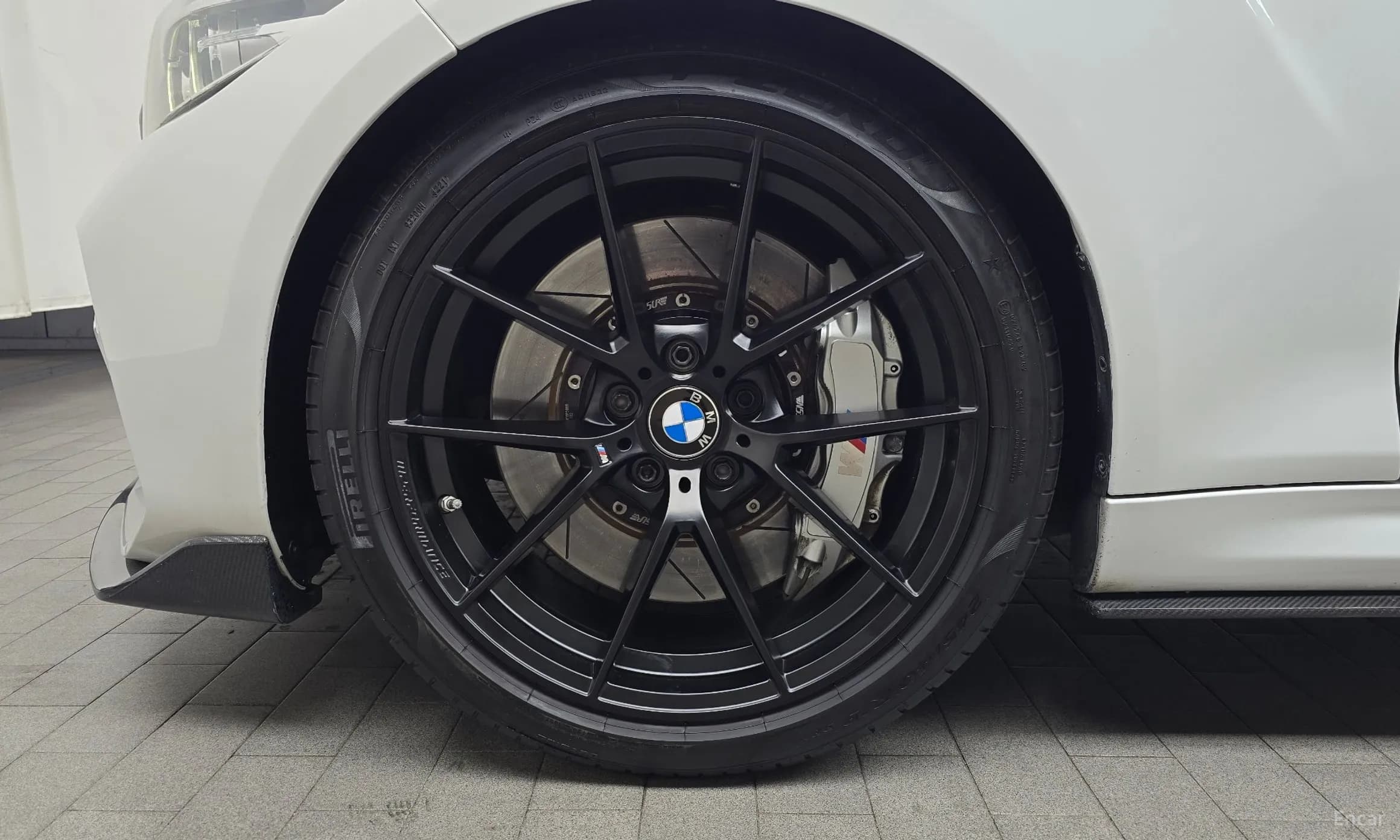 M2 (F87)