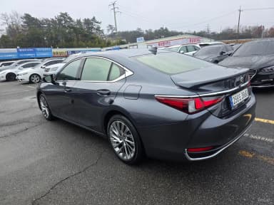 ES300h 7th Generation