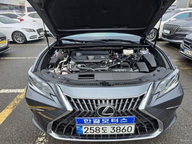 ES300h 7th Generation