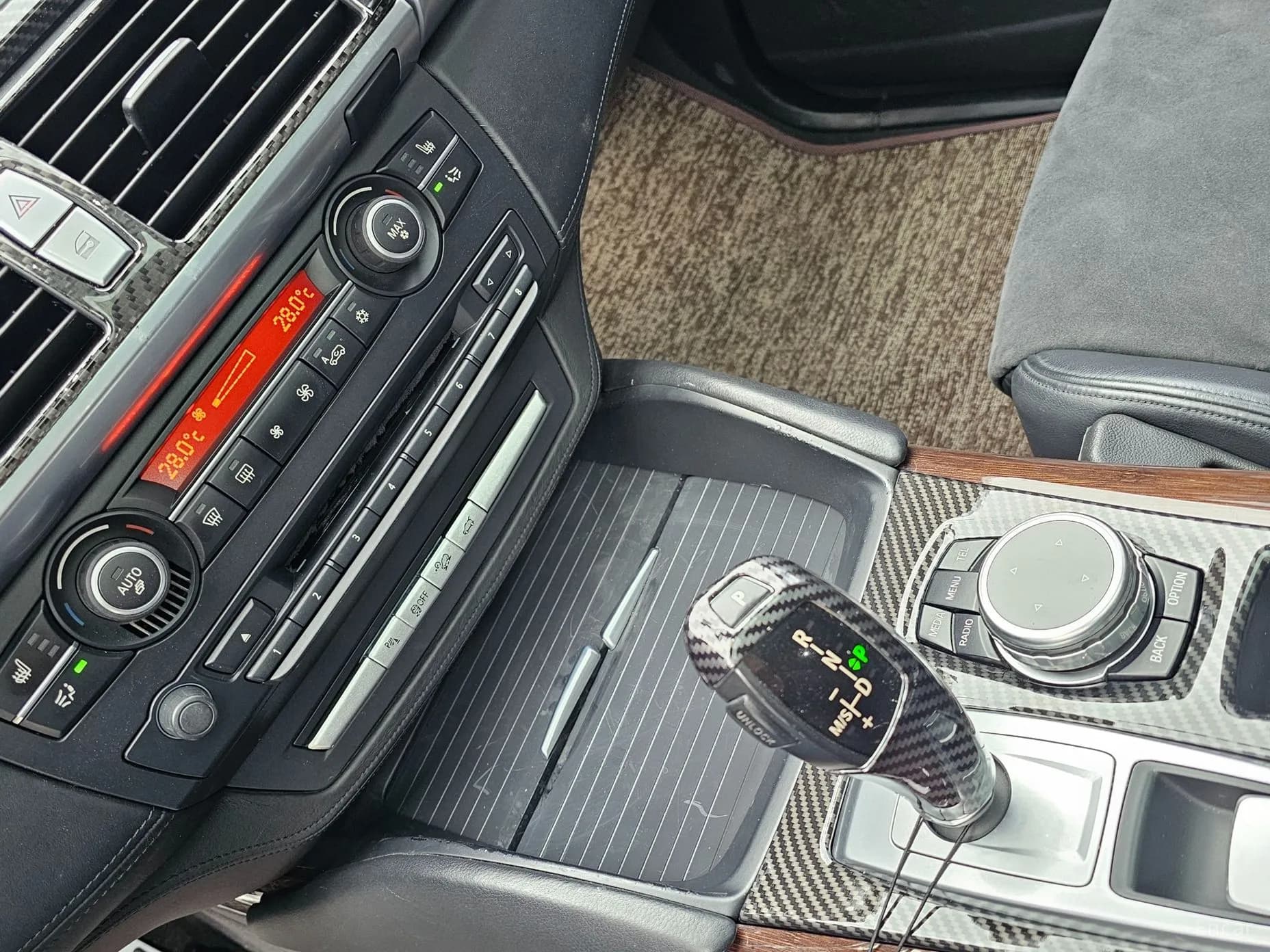X6 (E71)
