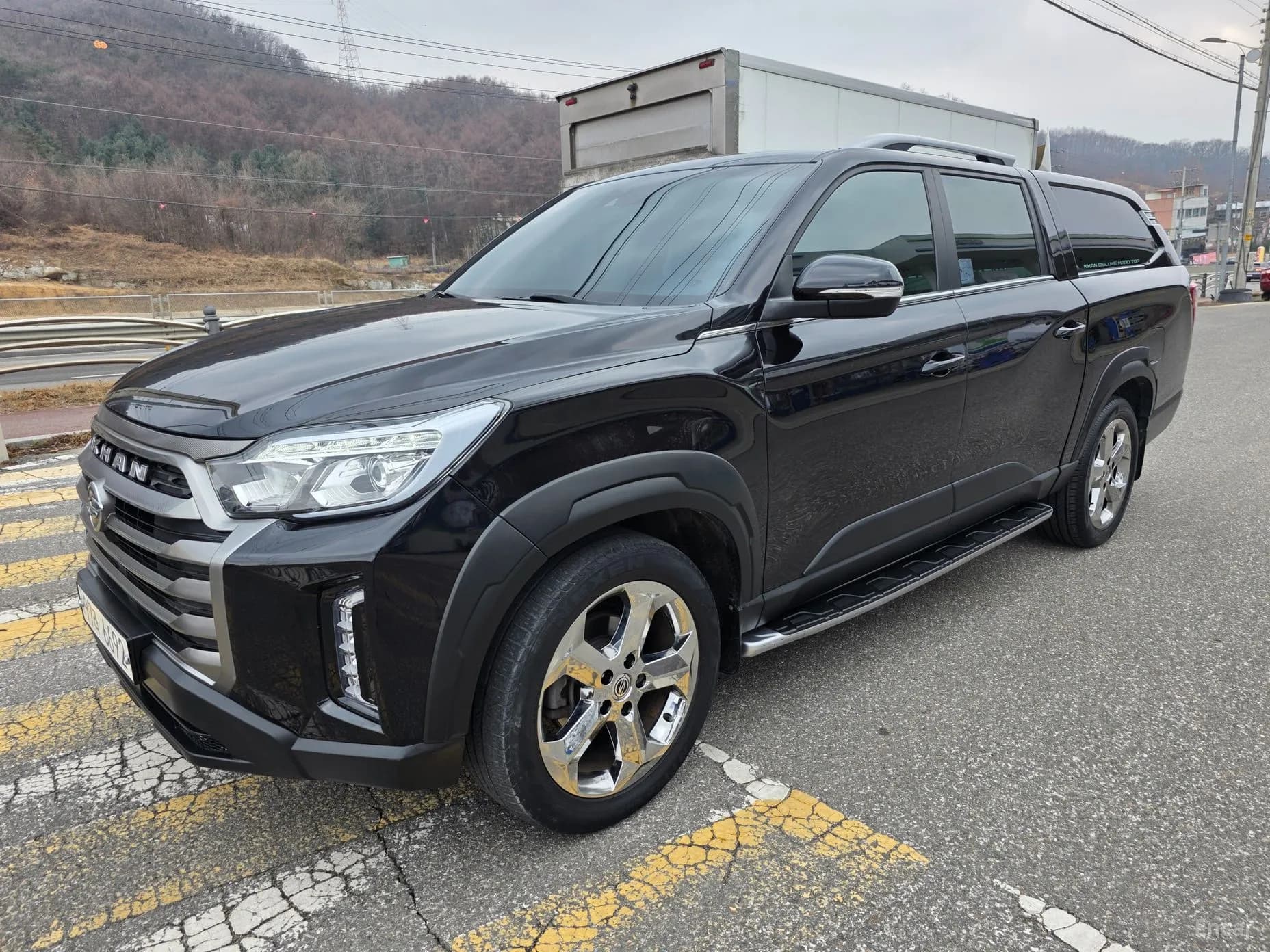 Rexton Sports Khan