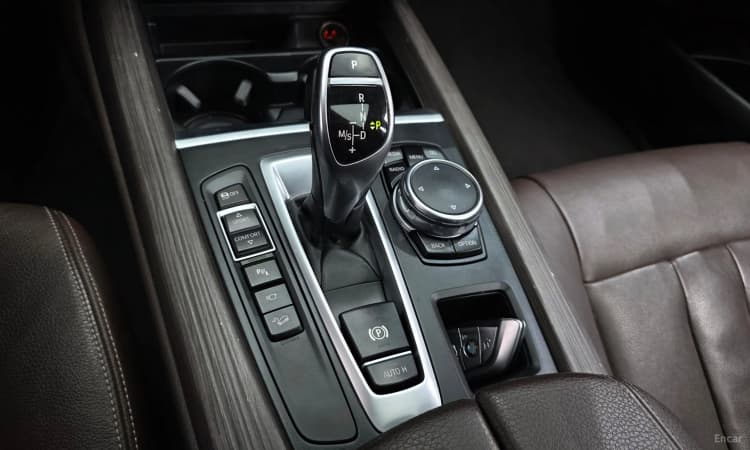 X5 (F15)