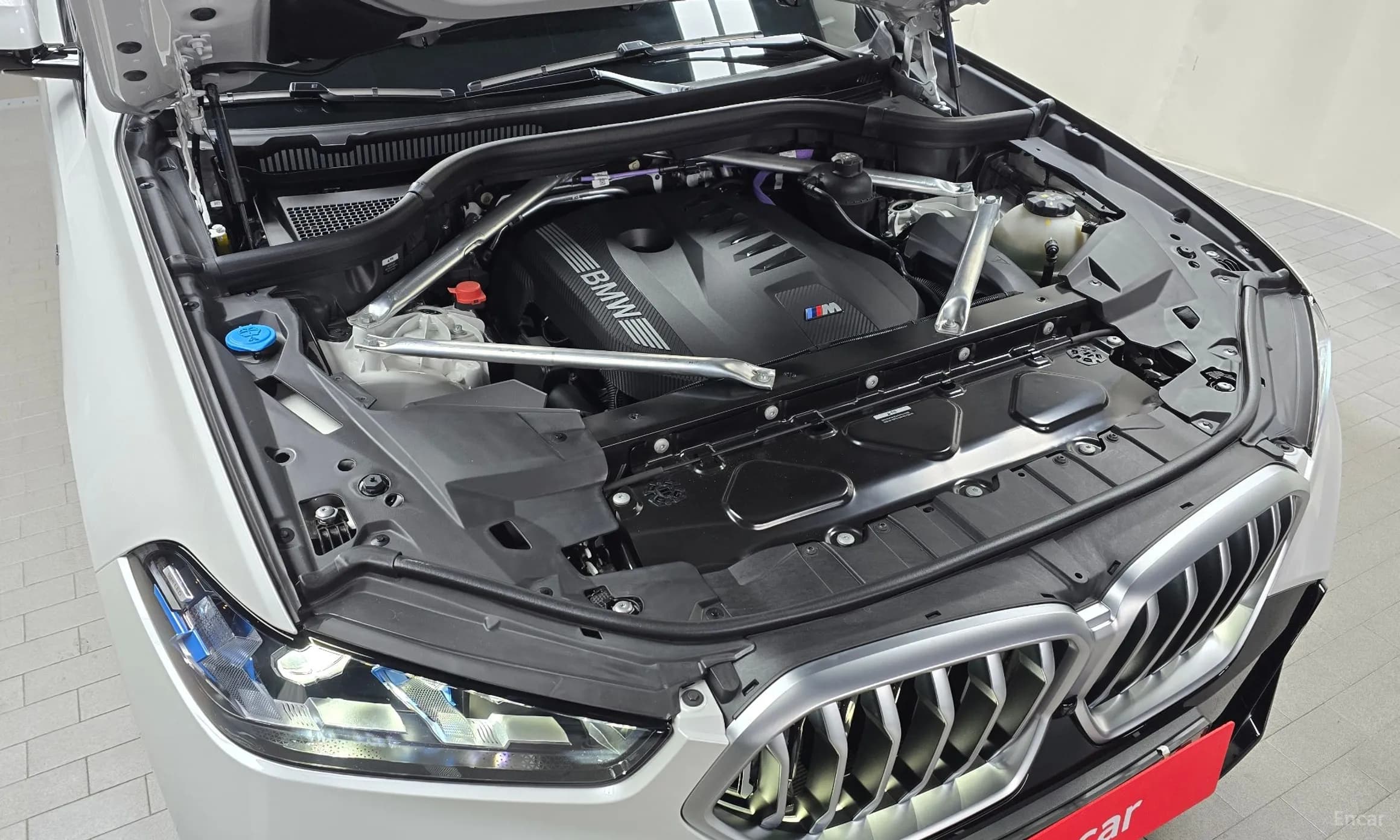 X6 (G06)