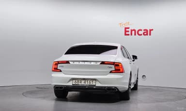 S90