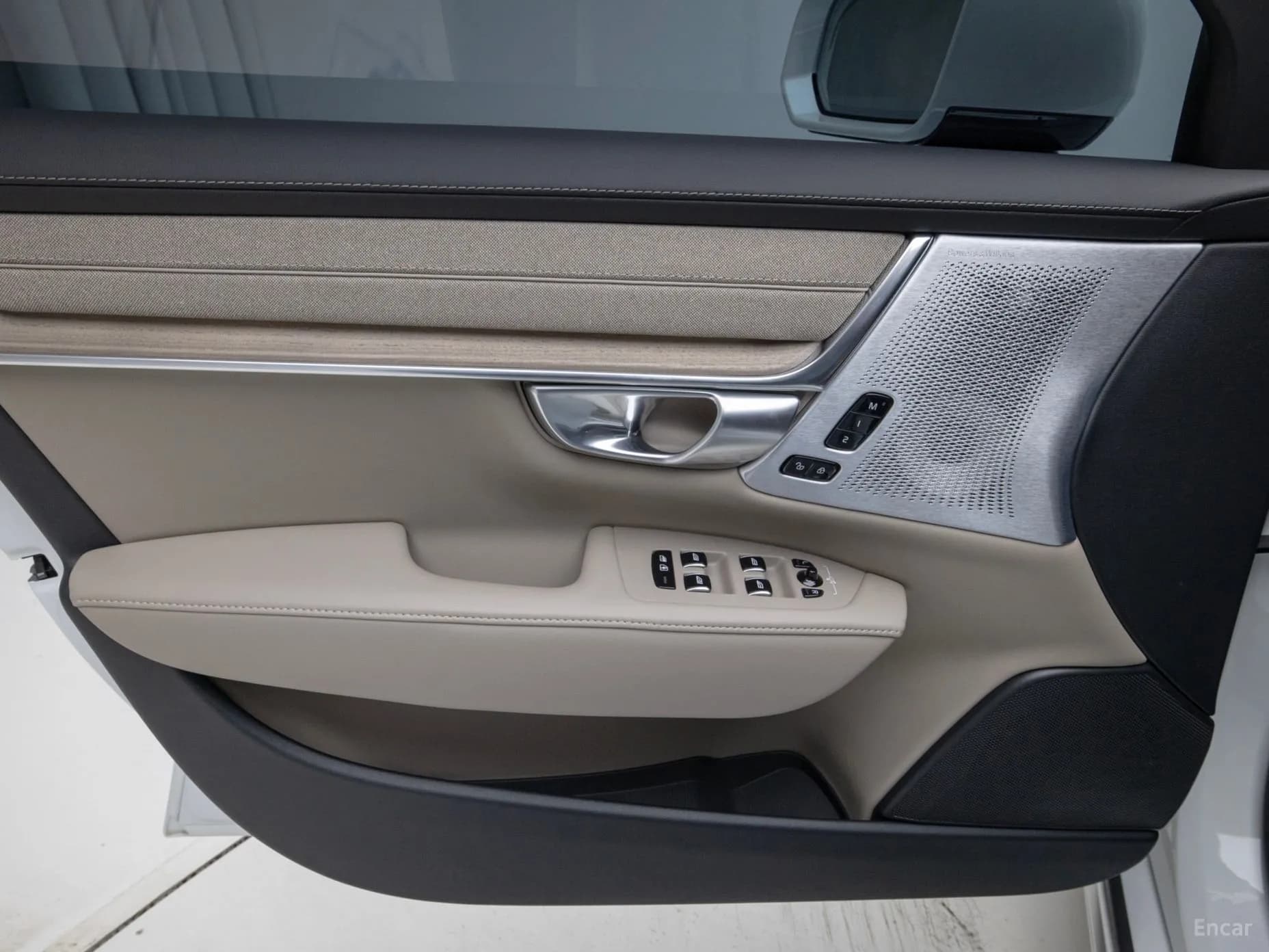 S90