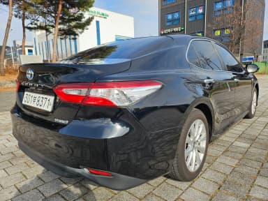 Camry (XV70)
