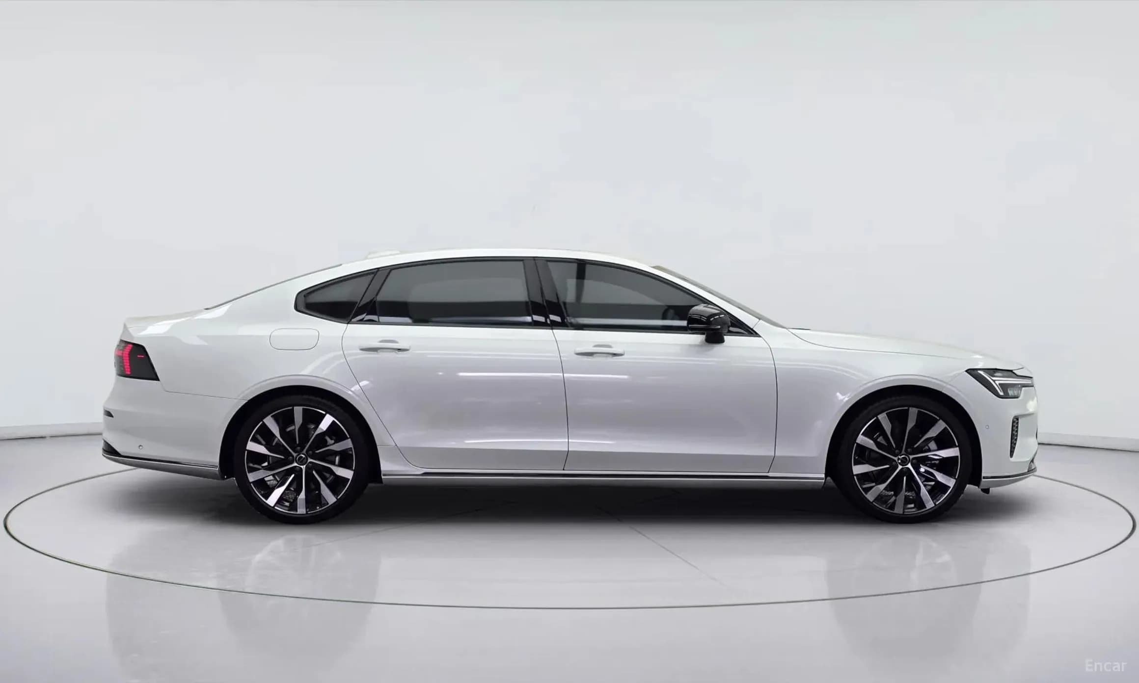 S90