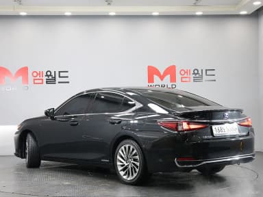 ES300h 7th Generation