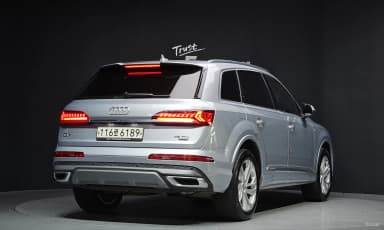 Q7 (4M)