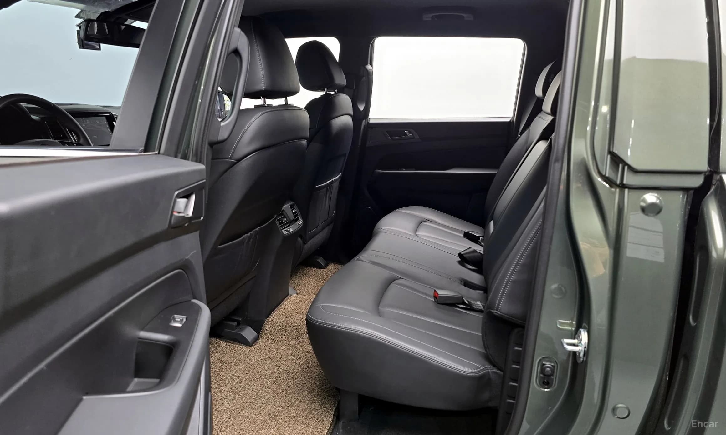 Rexton Sports Khan