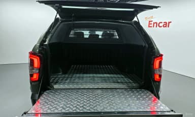 Rexton Sports Khan