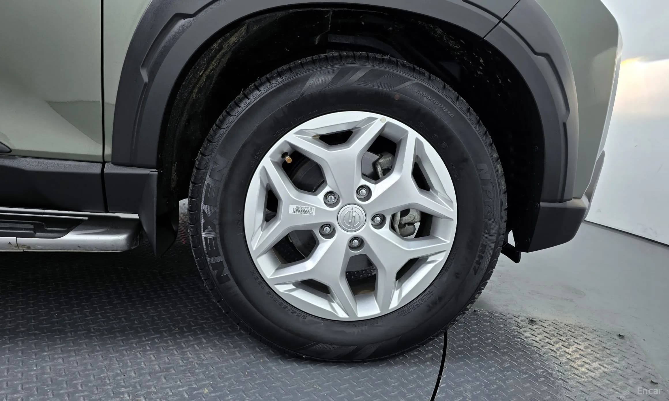 Rexton Sports Khan