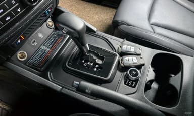 Rexton Sports Khan