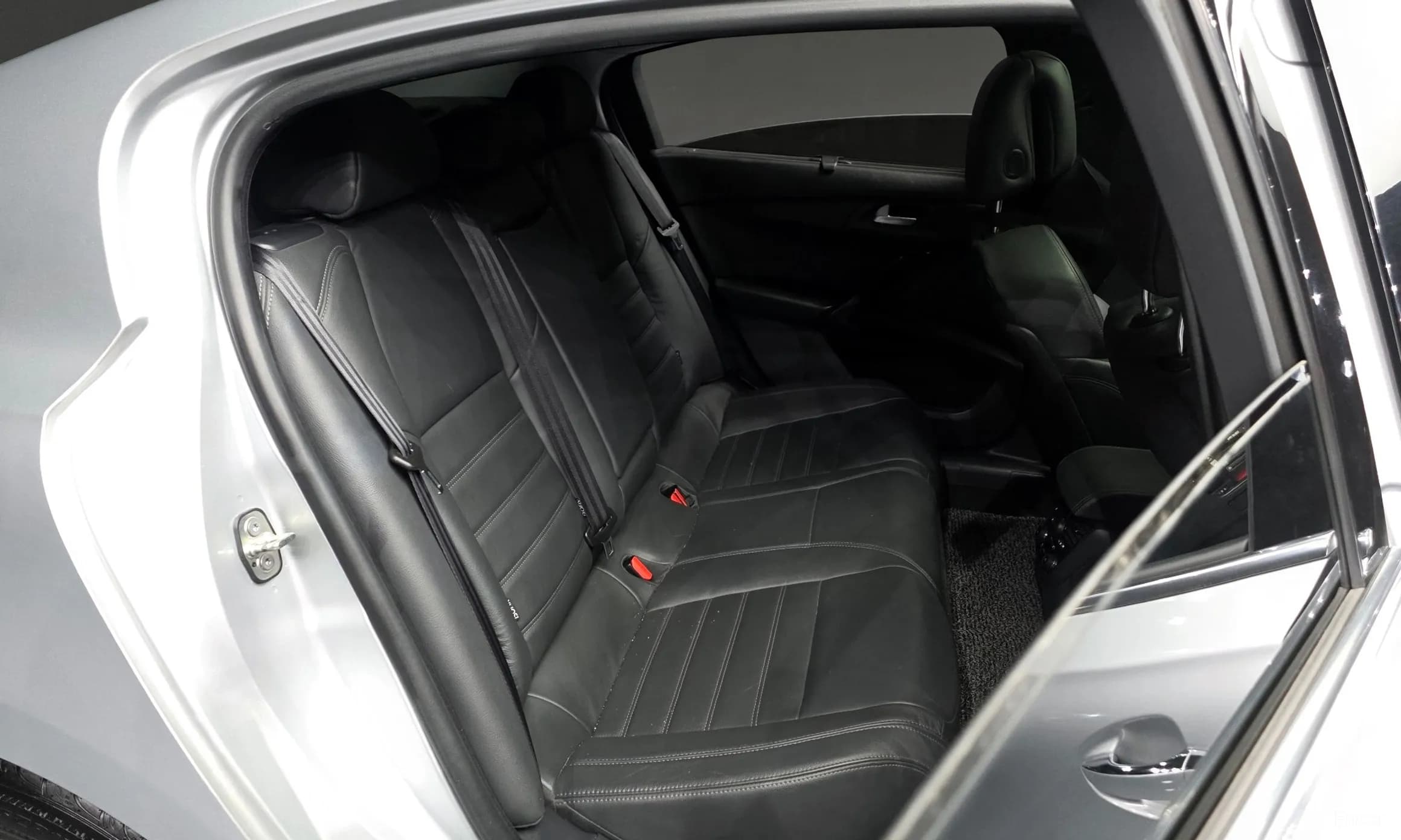 m1Bw200E2YqeygG33_dc2:507