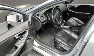 V40