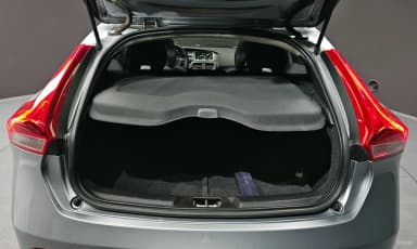 V40