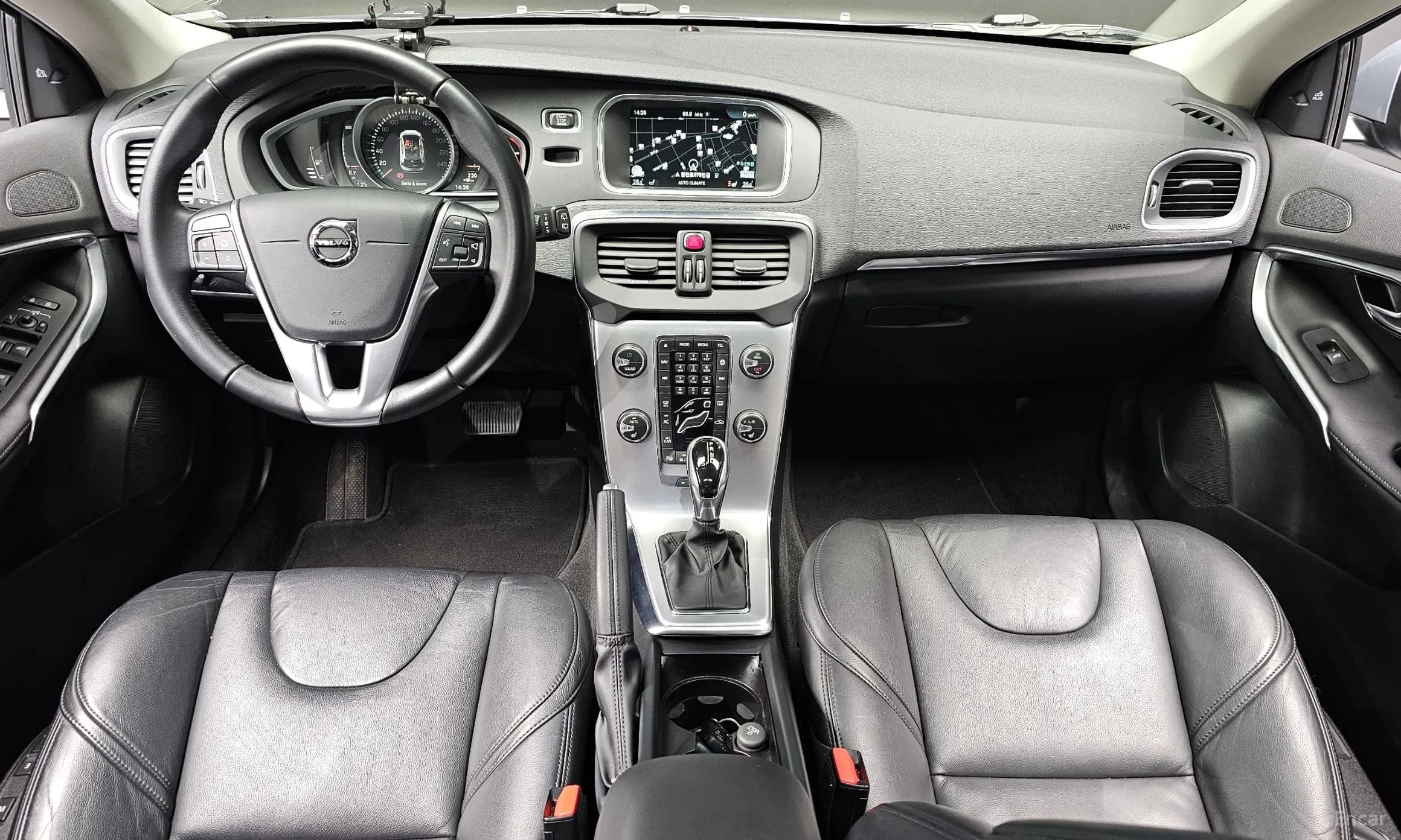 V40