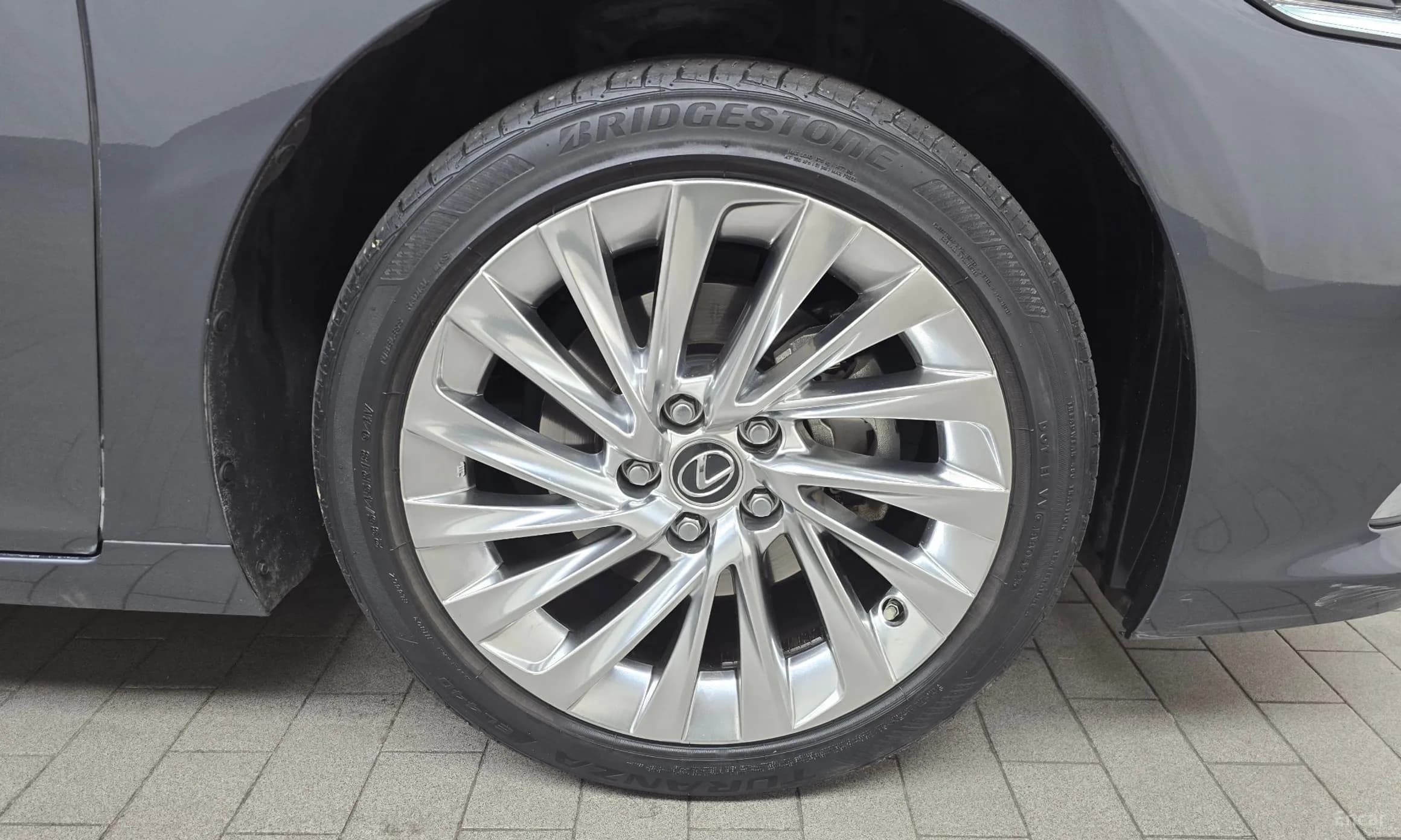 ES300h 7th Generation